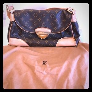 Louis Vuitton Beverly shoulder bag purse
